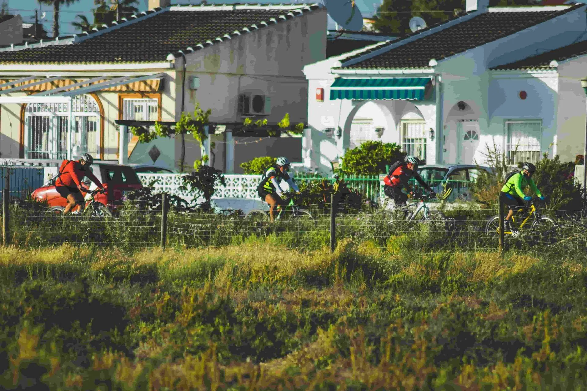 EHIC vs private health insurance comparison for expats in Spain